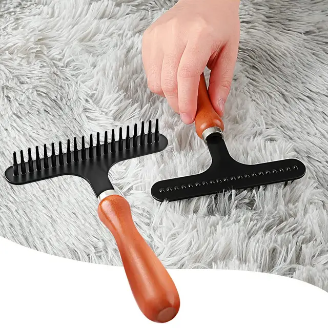 Hand Held Carpet Rake Making Carpets Fluffy Again