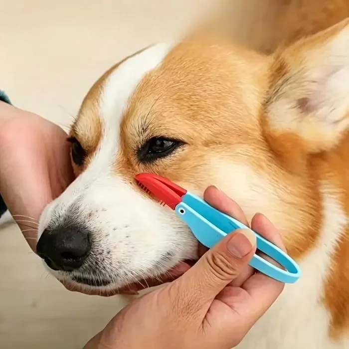 Soft Tear Removing Brush for Dogs and Cats, Eye Cleaning Comb image 2