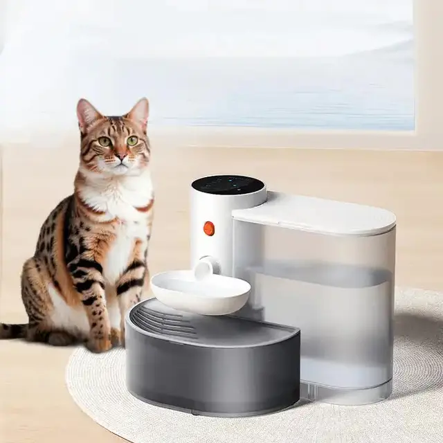 Smart Pet Water Dispenser - Tilted Design