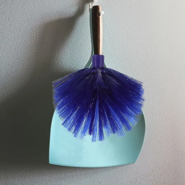 2-Pack Round Plastic Cobweb Dusters for Indoor Outdoor Use